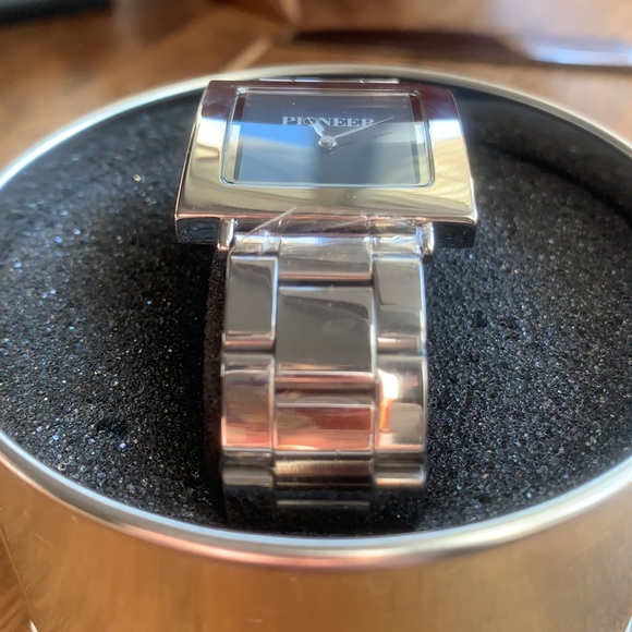 Pioneer watch - Picture 2 of 9